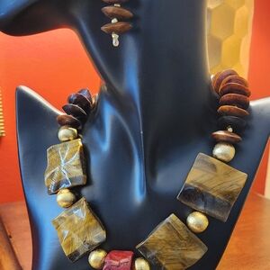 Elegant Brown and Gold Necklace and Earring Set